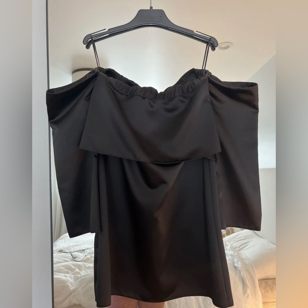 Zara Chic thick satin off shoulder mini dress sz XS
